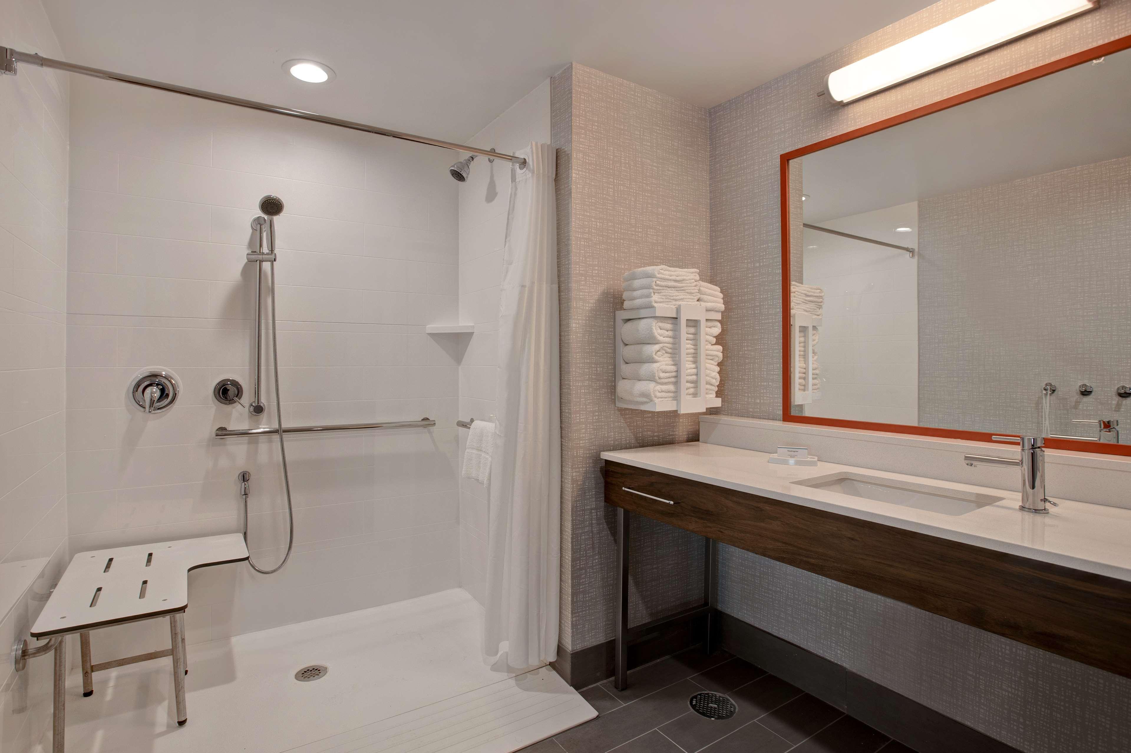 Hampton Inn & Suites Deptford, Nj エクステリア 写真