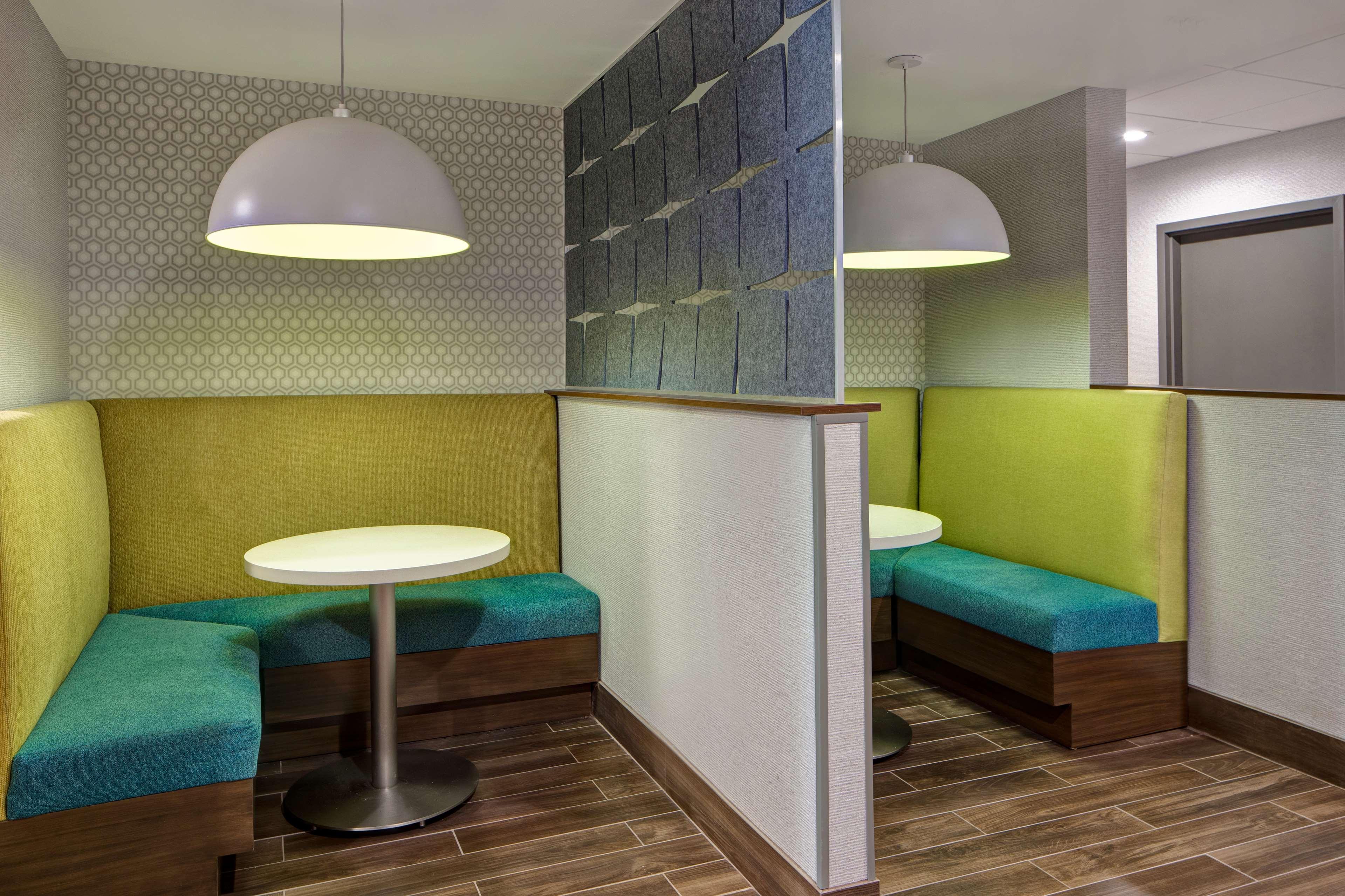 Hampton Inn & Suites Deptford, Nj エクステリア 写真